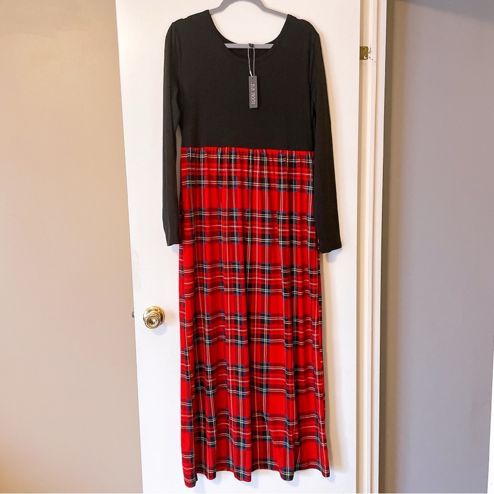 NWT DB Moon Black & Red Plaid Maxi Dress Size XL